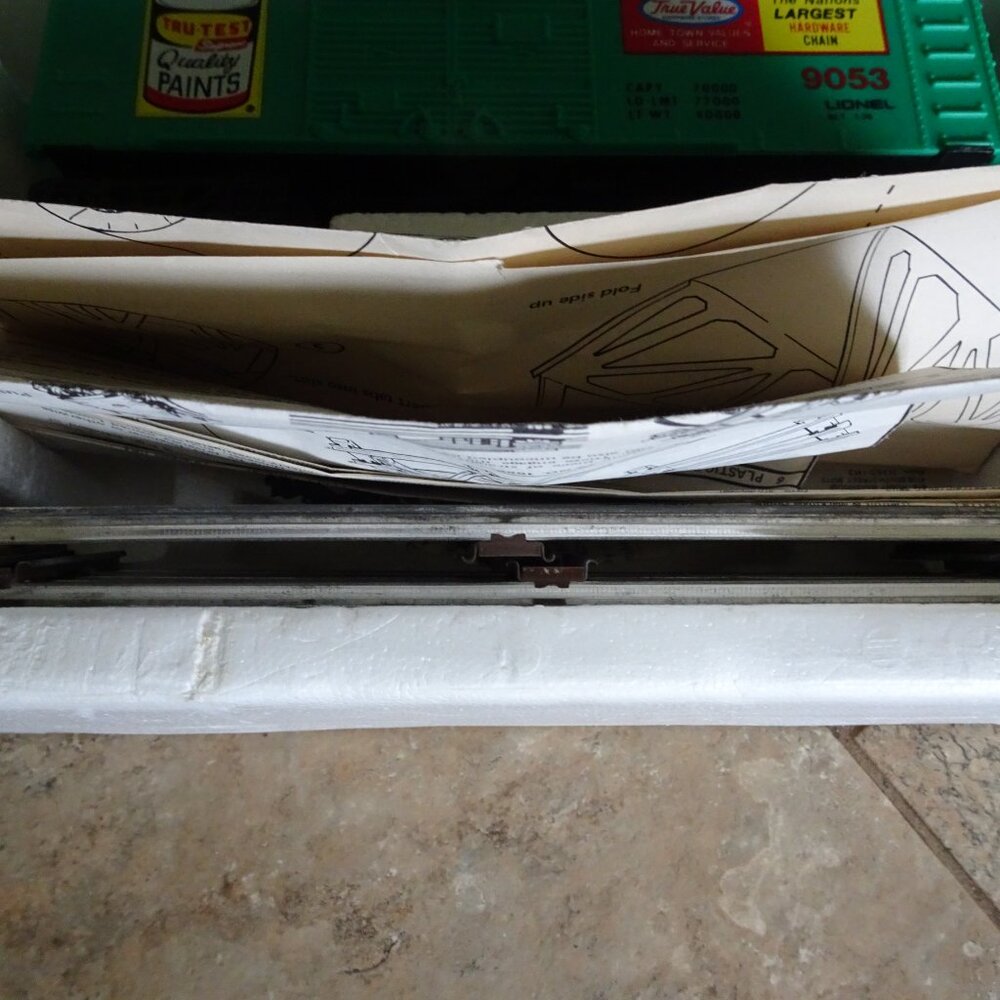 Lionel Rock Island Line - 027 Gauge - Electric Train Set - Vintage - Pre-owned - Picture 5 of 9